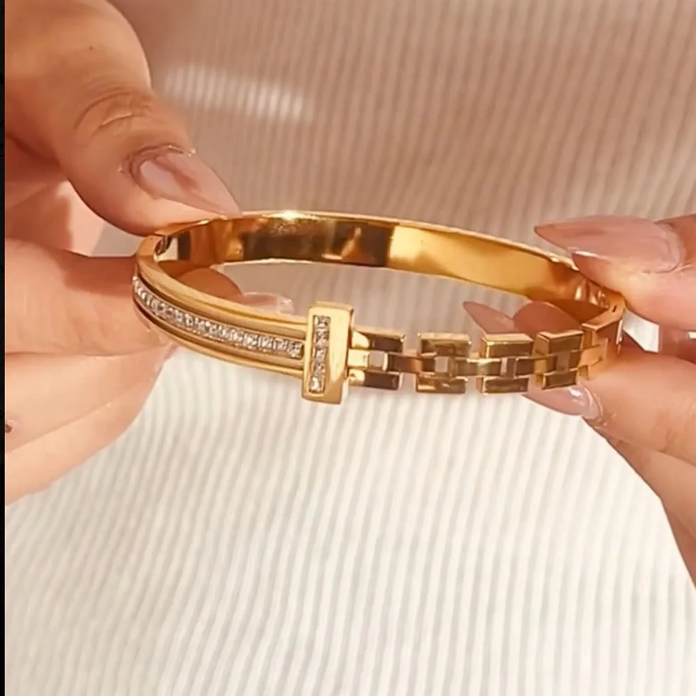 👠 Gold Link Cz Diamond Bangle Bracelet